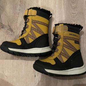Like new used twice Merrill Snow crush 2 Jeep wheat boys snow boots shoes 4M